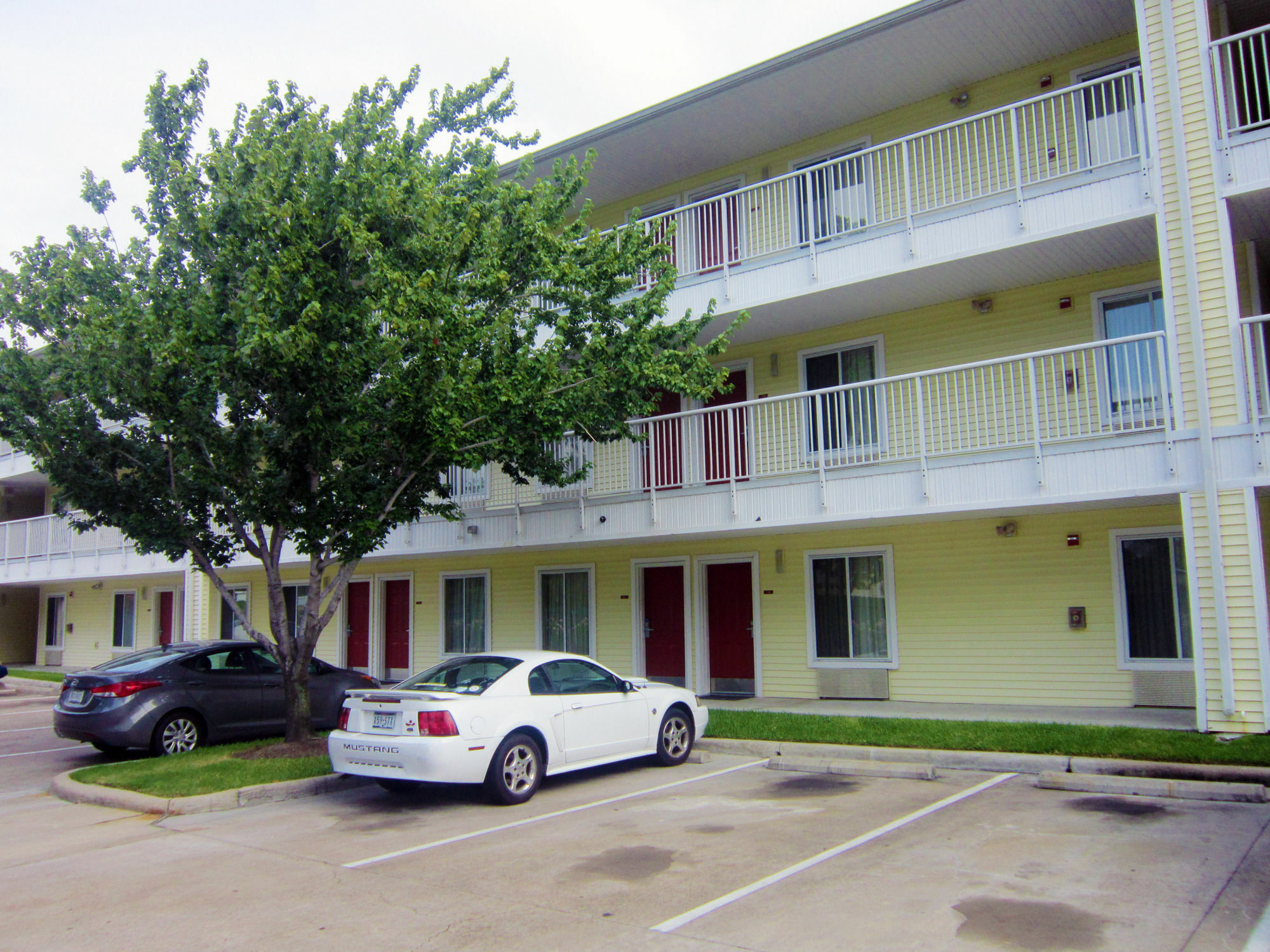 Hometowne Studios By Red Roof Houston - Northwest Esterno foto